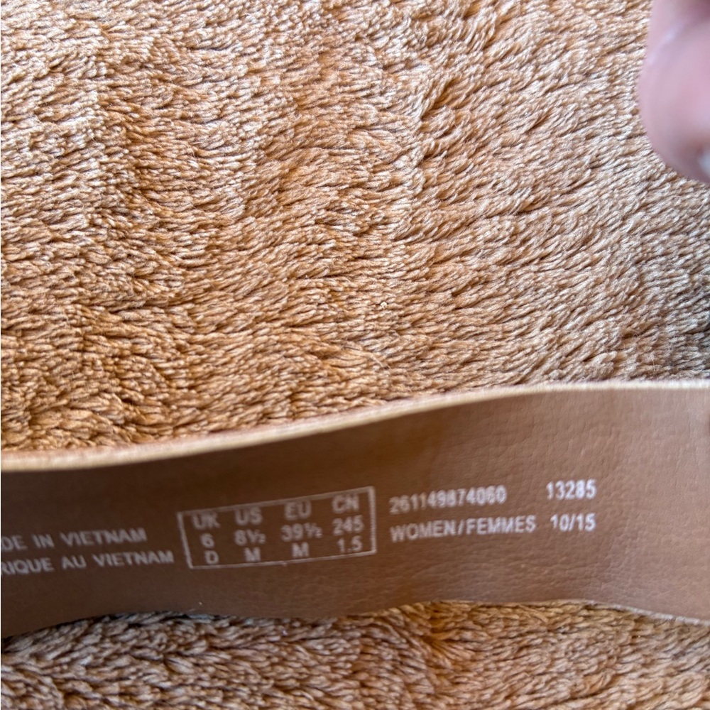 NWOT CLARKS Artisan Pastina Malory Open Toe Leather Sandals in Sand Size 8.5 - Picture 6 of 7